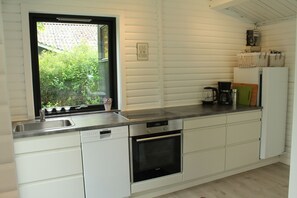 Refrigerador, horno, parrilla de estufa y lavavajillas 