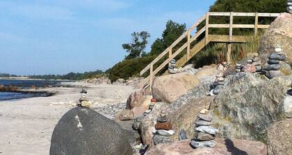 Cozy cottage 50 m from Beach