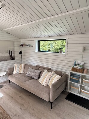 Smart TV - Cozy cottage 50 m from Beach (Stege)