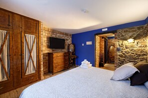 Habitación estándar doble, 1 cama de matrimonio grande | Wifi gratis, ropa de cama, accesible en silla de ruedas
