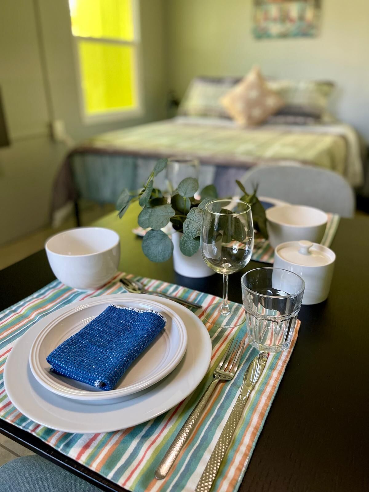 Iron/ironing board, free WiFi, bed sheets