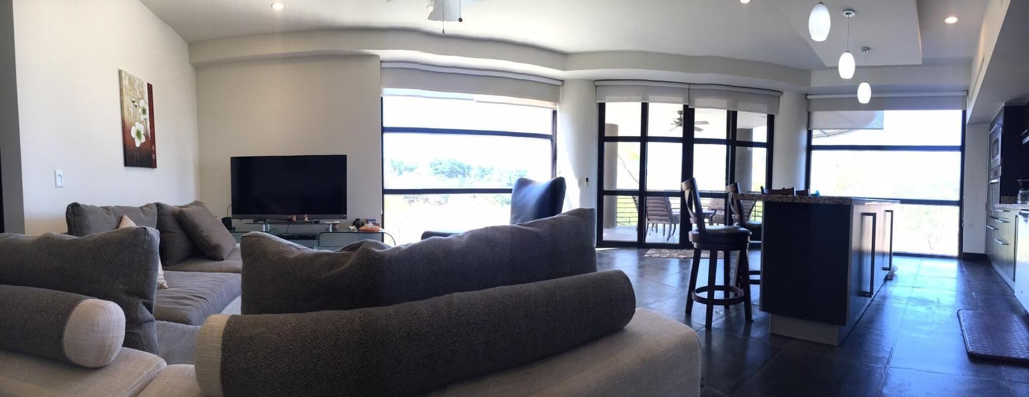 Smart TV, reproductor de DVD, libros, videoteca