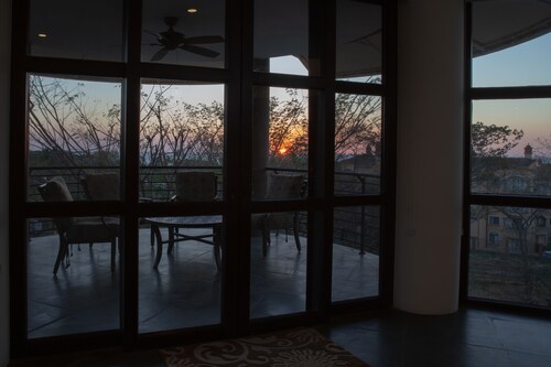 Get Away Now!!!  2200 sqft Luxury Condo Tamarindo