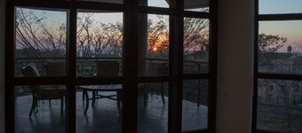 Get Away Now!!! 2200 sqft Luxury Condo Tamarindo