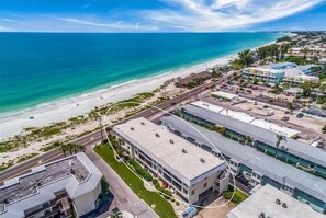 Unclassified image, 2 of 29, button