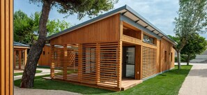 Coffre-fort, rideaux d’obscurcissement, lit de bébé portatif