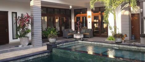 Alberca al aire libre