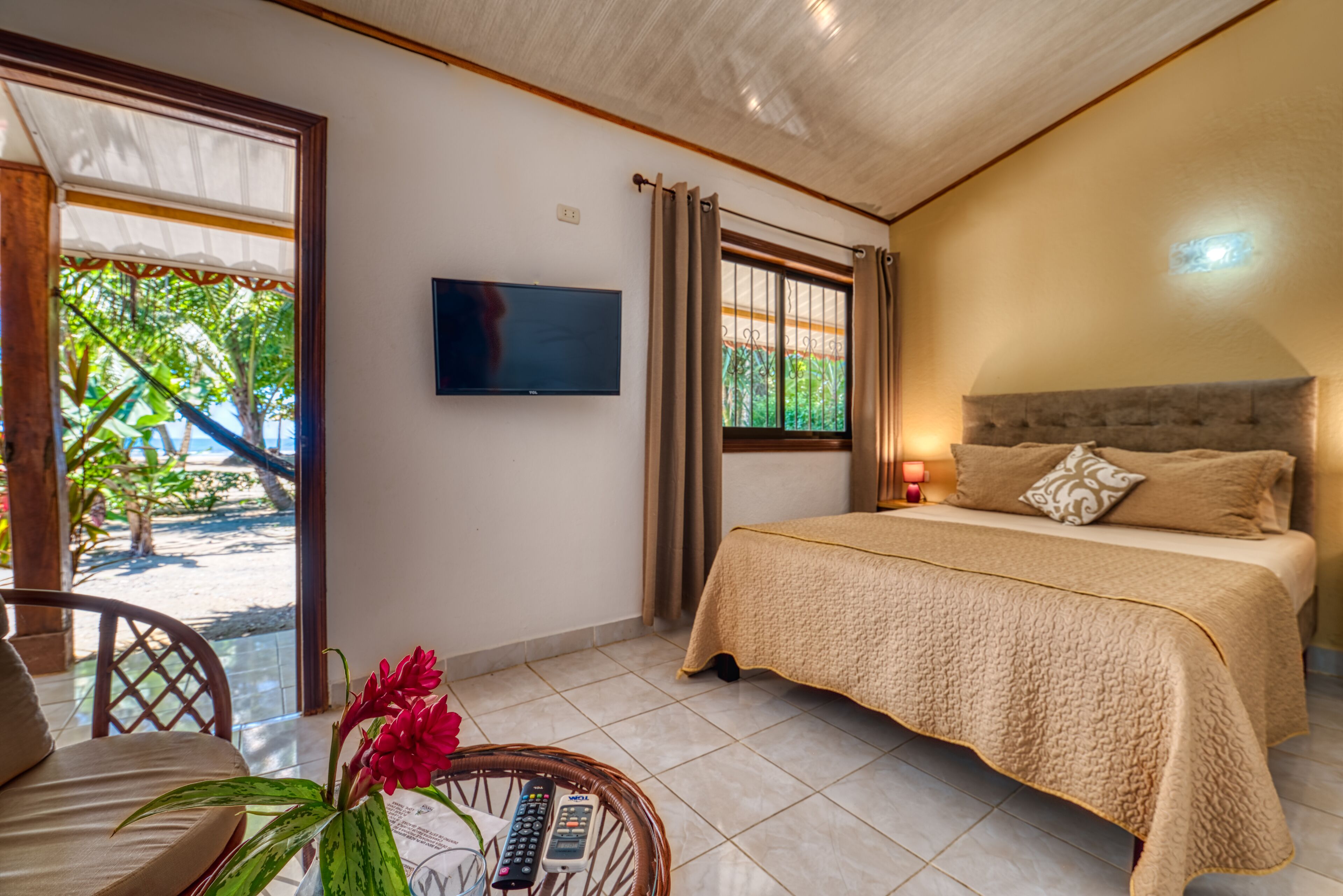 comfort double room, 1 queen bed, terrace, ocean view | 1 bedroom, in-room safe, individually decorated, individually furnished