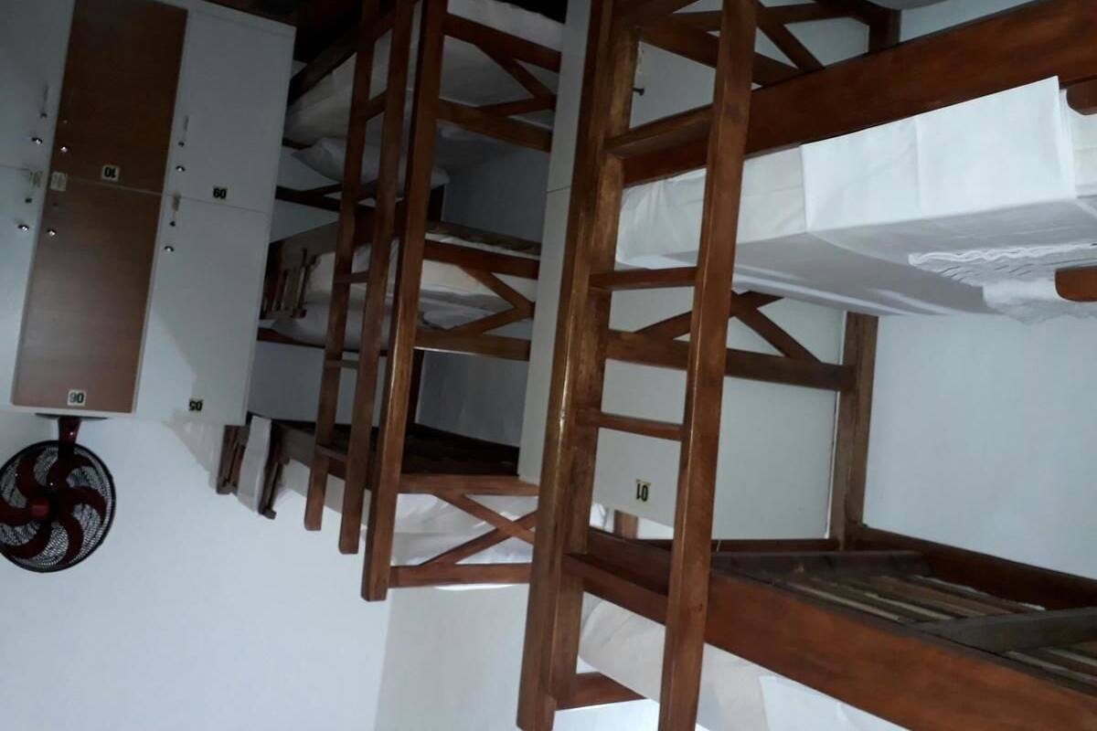 Dormitorio Compartilhado Feminino 12 camas