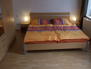 House, 4 Bedrooms | 4 bedrooms, desk, free cribs/infant beds, free WiFi - Ferienhaus Henn G1 (Siegburg)