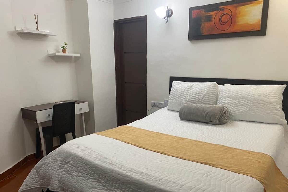 Standard Room, 1 Double Bed | Minibar, in-room safe, iron/ironing board, free WiFi