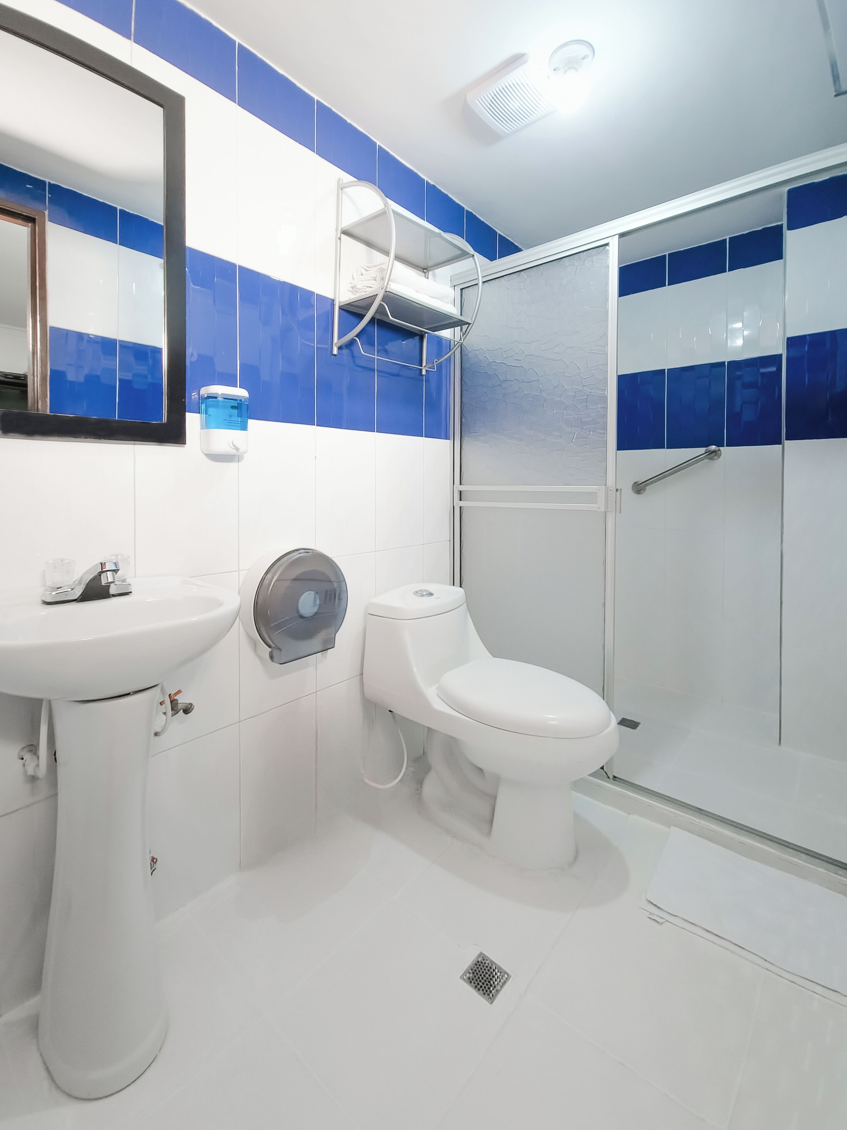 Foto - Hotel Avenida 3 Real en el norte de Cali