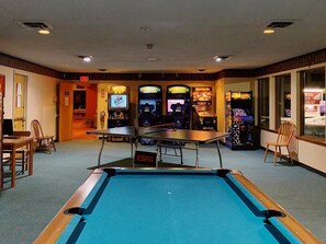 Spielezimmer