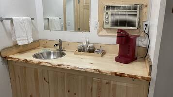 #21 Remodeled Double Queen Room | Blackout curtains, iron/ironing board, rollaway beds, free WiFi