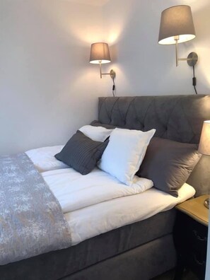 Apartamento | 1 dormitorio, decoración individual, mobiliario individual y escritorio