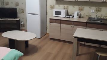 Kühlschrank, Mikrowelle