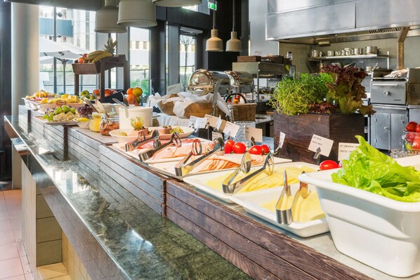 Petit déjeuner buffet compris tous les jours