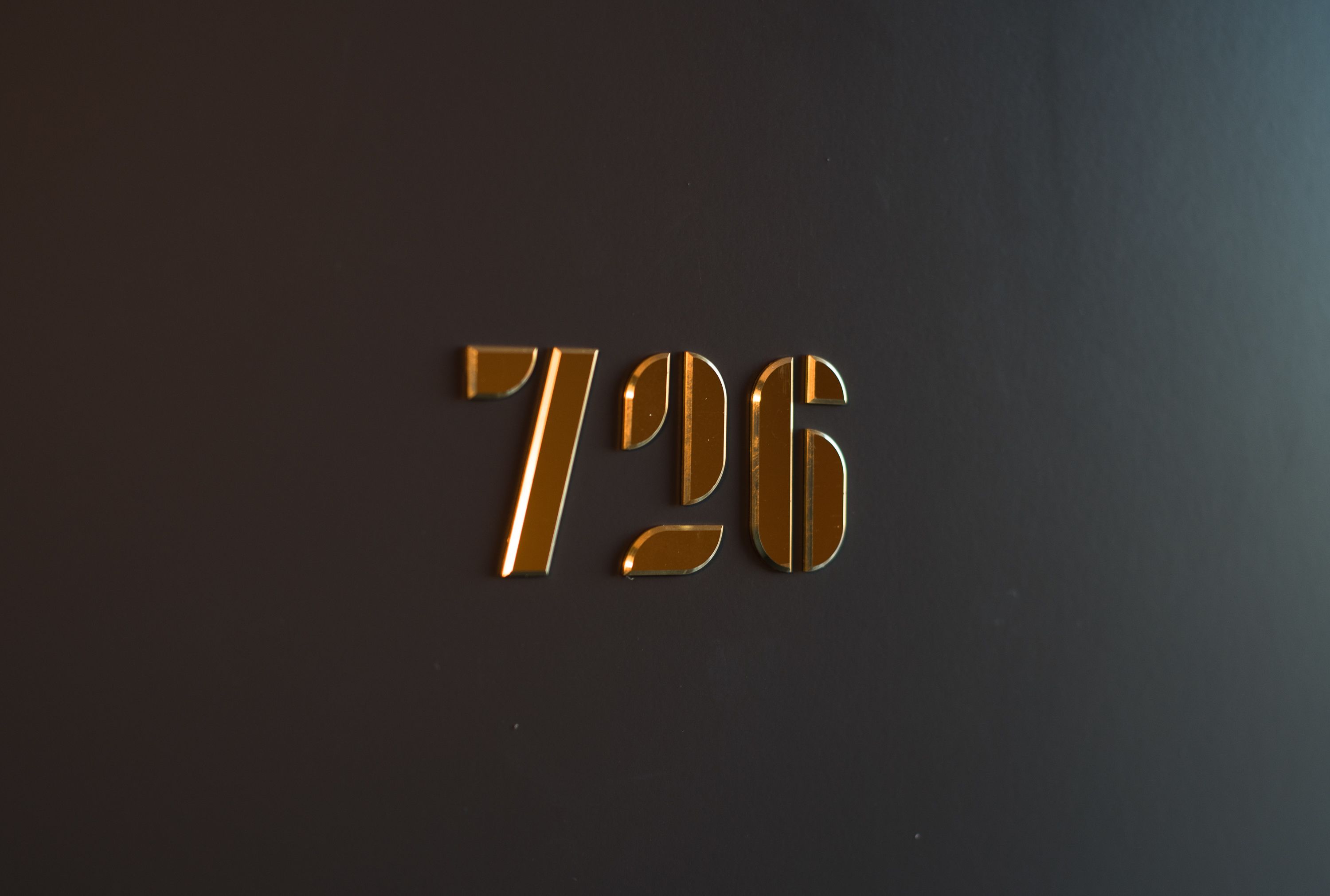 superior studio, 1 king bed, non smoking | in-room safe, desk, iron/ironing board, free wifi