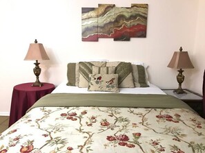 Room, 1 Queen Bed, Non Smoking | 1 bedroom, desk - Private Room 2 - Near NYC, EWR & Outlet Mall (Hillside)