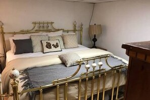 Studio | 1 bedroom, minibar