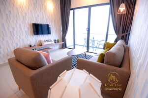 Design Apartment, 1 Bedroom | Ruang tamu | TV LCD 