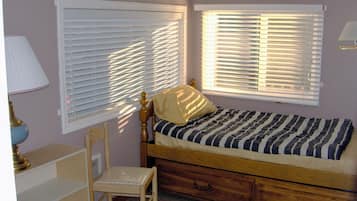 3 bedrooms, travel crib, free WiFi, bed sheets