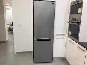 Deluxe-Apartment, 2 Schlafzimmer, Strandblick, Strandnähe | Eigene Küche | Kühlschrank, Mikrowelle, Ofen, Herdplatte