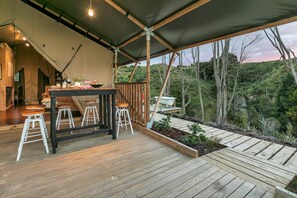 Tenda de campanya de luxe, 3 dormitoris | Terrassa o pati