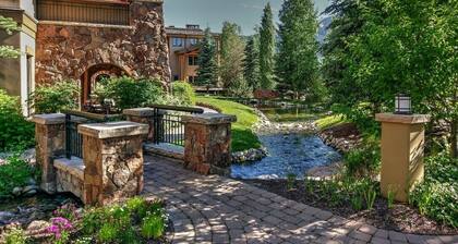 Huippuluokan huoneisto, jolla on pääsy Zenergy-uima-altaalle ja omaan autotalliin