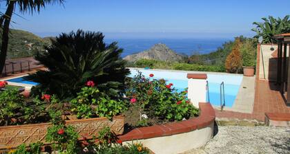 Luxury Villas in Sicily with pool