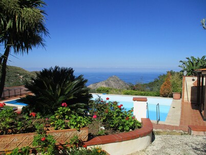Luxury Villas in Sicily with pool