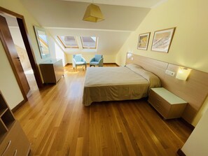 4 Schlafzimmer, Bügeleisen/Bügelbrett, Reisekinderbett, kostenloses WLAN