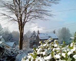 Property grounds - A lovely and relaxing place to stay whilst enjoying your holiday (Keswick)