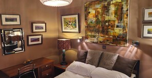 3 chambres, fer et planche à repasser, Wi-Fi gratuit, draps fournis