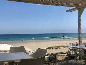 Una spiaggia nelle vicinanze
