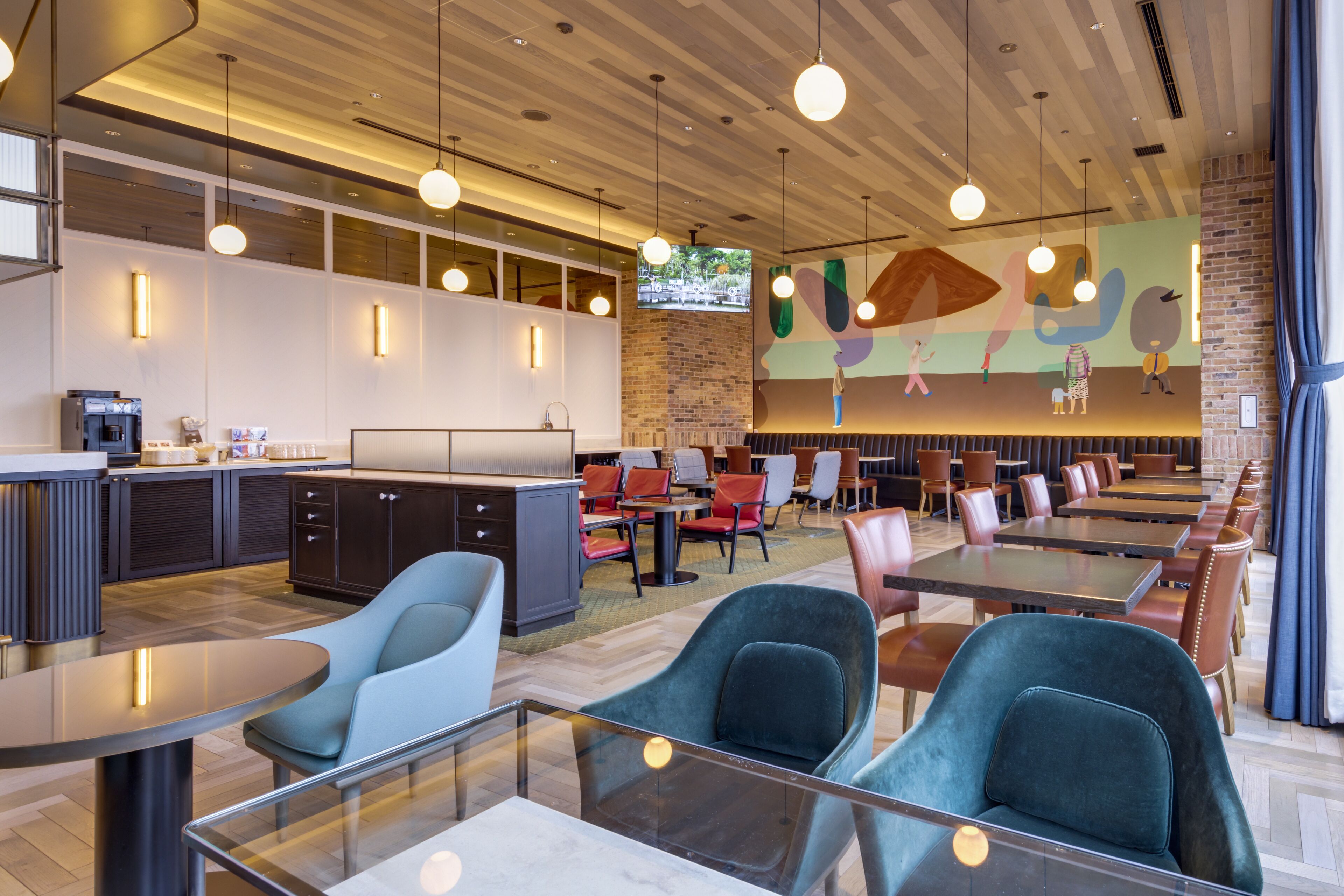 breakfast and lunch served