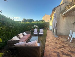Terrace/patio - Sainte Maxime: House with garden on french riviera. Terrace with solarium (Sainte-Maxime)