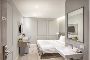 Quarto superior | Cofres nos quartos, Wi-Fi de cortesia