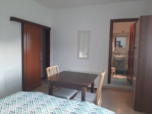 3 bedrooms, iron/ironing board, travel crib, free WiFi