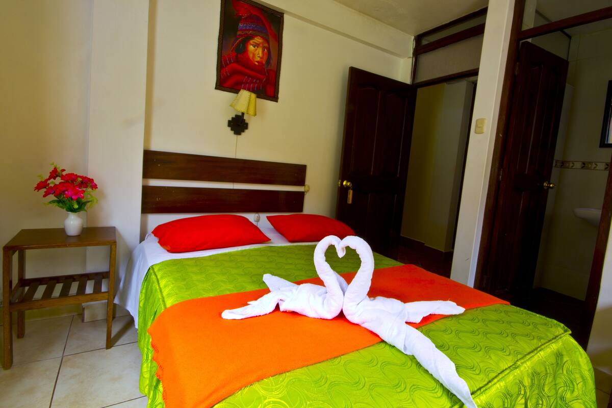 Desk, free WiFi, bed sheets