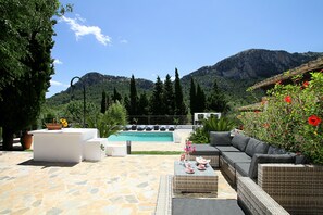 Outdoor pool, sun loungers - Finca Ramona, Pool, 6 bedrooms , A / C, Wi-Fi, smart TV (Pollença)