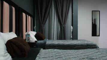 Business Room | Blackout drapes, iron/ironing board, free WiFi, bed sheets
