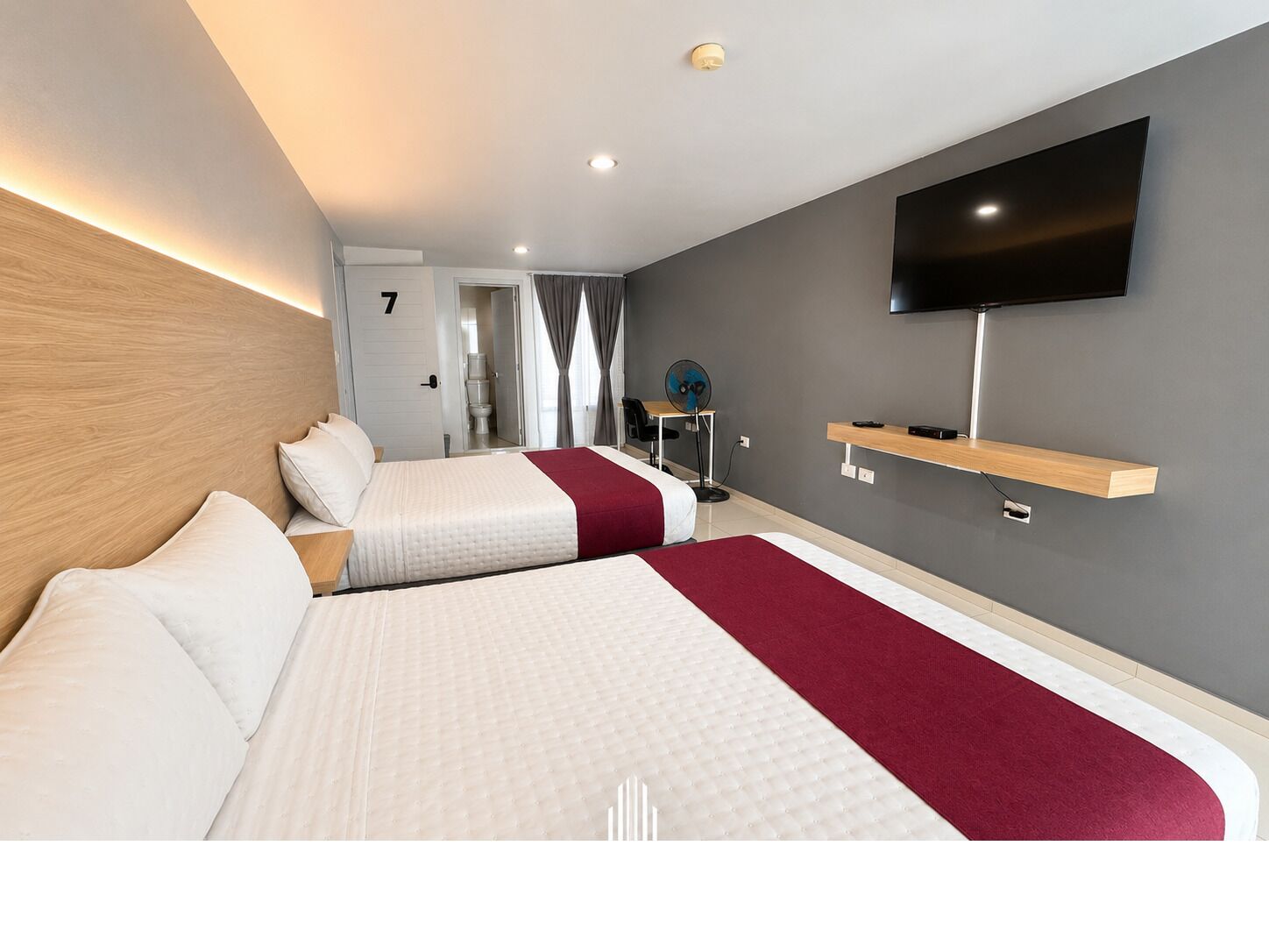 Business Room | Blackout drapes, iron/ironing board, free WiFi, bed sheets
