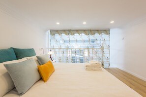 1 bedroom, down duvets, free minibar, blackout curtains