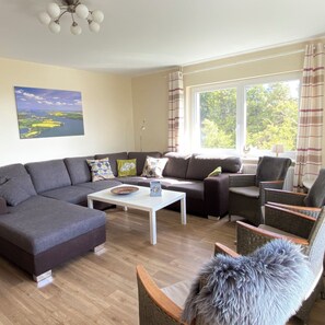 Smart TV, DVD player, table football, ping pong - Vacation home single location 14 pers. 7 bedrooms sauna garden, Baltic Sea Kappeln/Schlei 2 nights (Stoltebüll)