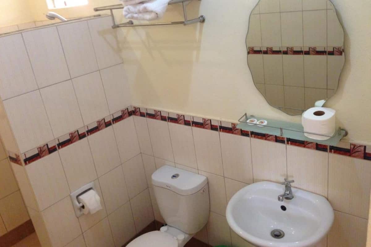 shower, free toiletries