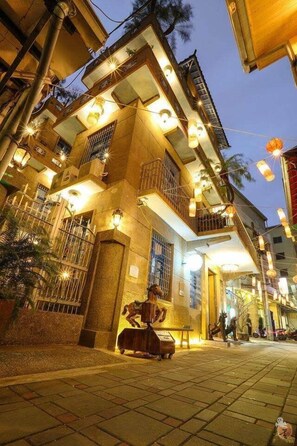 Mặt tiền nơi lưu trú