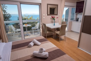 Studio, vue mer (4) | Coffres-forts dans les chambres, bureau, chambres insonorisées