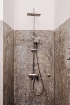 Luxury Room, Multiple Beds, Ocean View | Bathroom