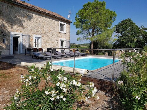 Mas with swimming pool in organic vineyards, 6 pers - 3 bedrooms - 2 bathrooms